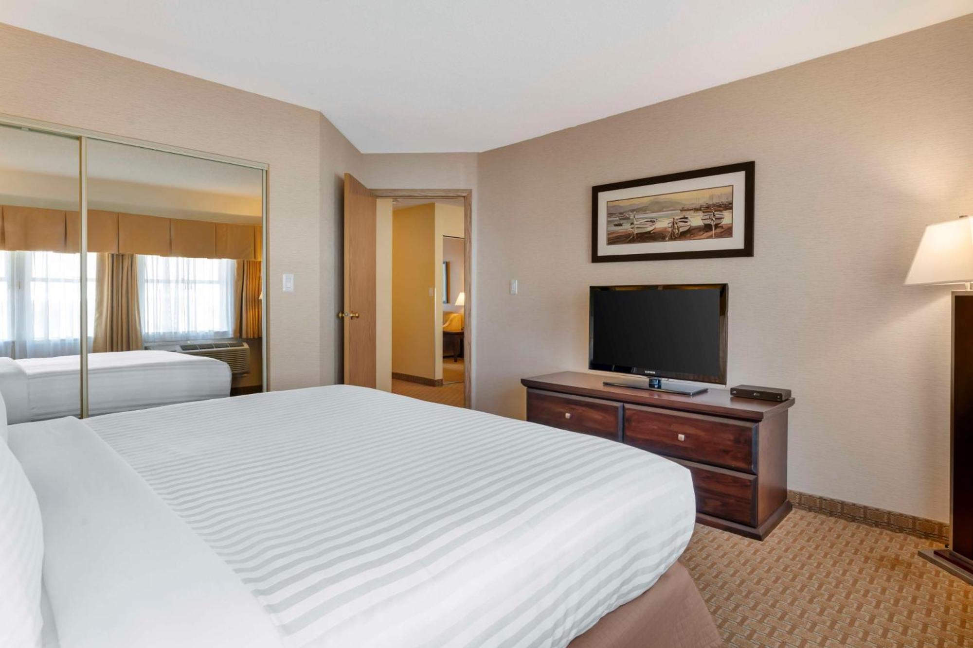 Best Western Plus Emerald Isle Hotel Sidney Eksteriør billede