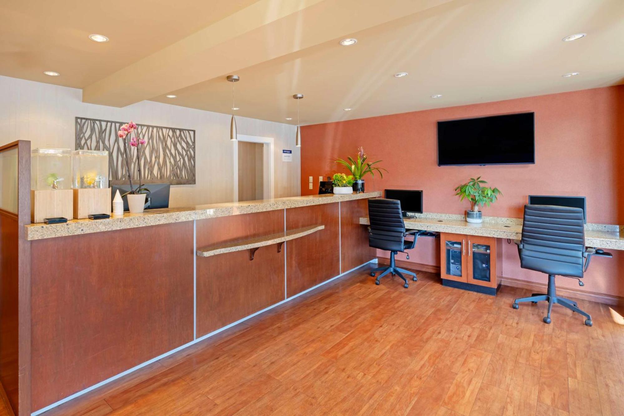 Best Western Plus Emerald Isle Hotel Sidney Eksteriør billede
